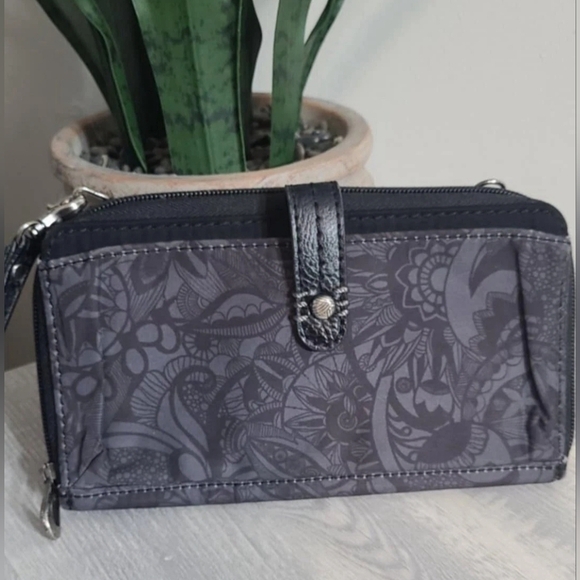 Sakroots Grey Tonal Wallet Clutch - Picture 2 of 4